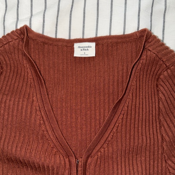 Abercrombie & Fitch Brown Button Down Ribbed Top - Picture 2 of 3